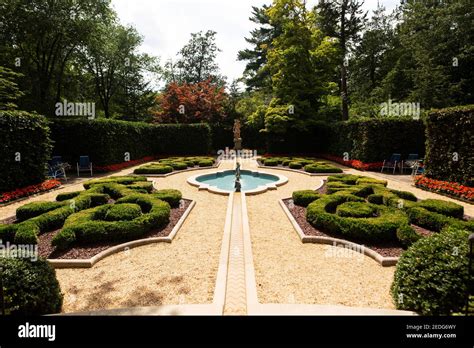 marjorie merriweather gardens.